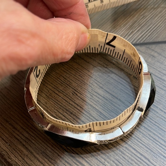 2 Vintage Sliver-tone Butterfly with Jet Black Rhinestone with Bracelet - Picture 14 of 16